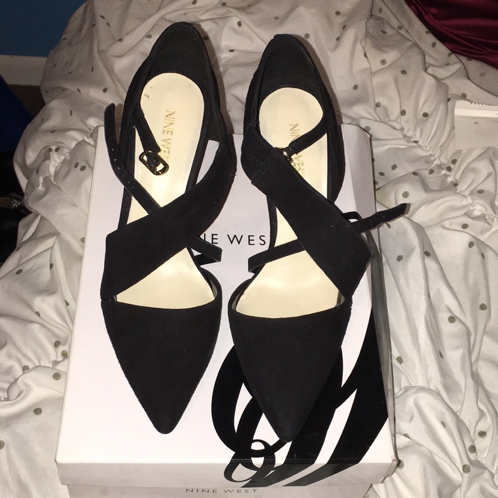 Sexy suede black heels 😍